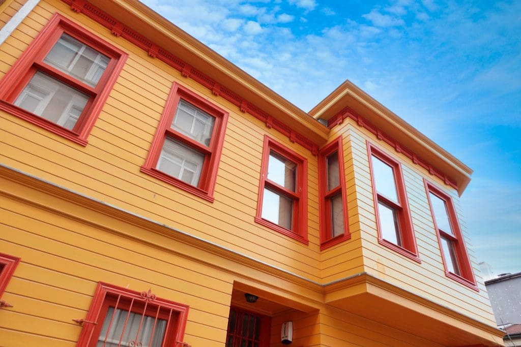 How Summer Weather Can Negatively Affect Your Home's Siding